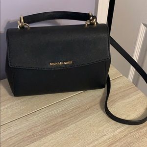 Michael Kors hand bag